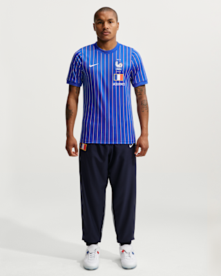 ウェア L Nike Jacquemus Short-Sleeve Top France France x Jacquemus Men's Academy Pro Short-Sleeve Soccer Top. Nike.com